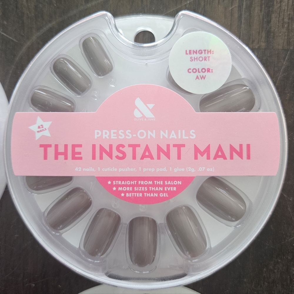 Olive And June Press-on Nails, AW, Short Squoval